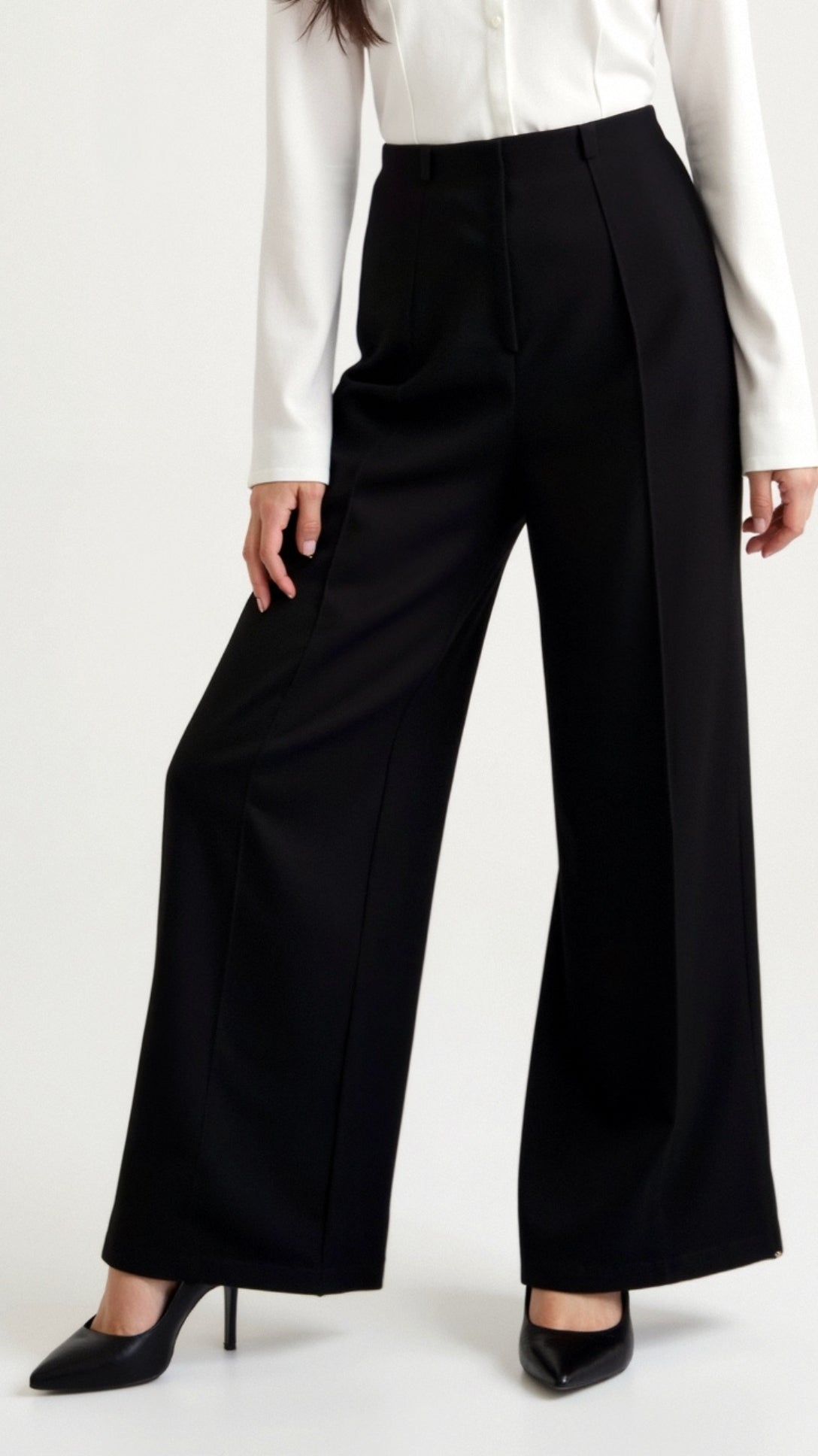 Brooke White Mid-Waist Loose Fit Trousers for a Stylish and Comfortable Look