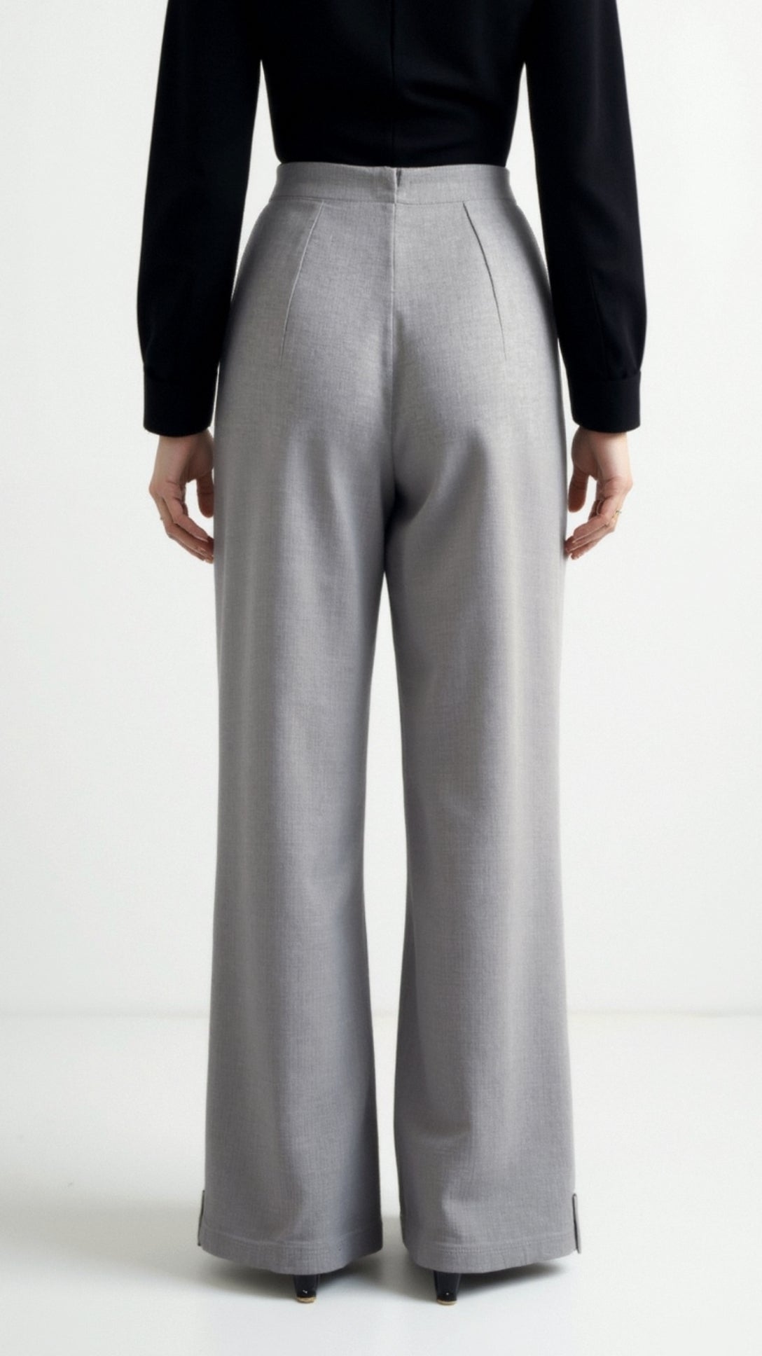 Brooke White Mid-Waist Loose Fit Trousers for a Stylish and Comfortable Look