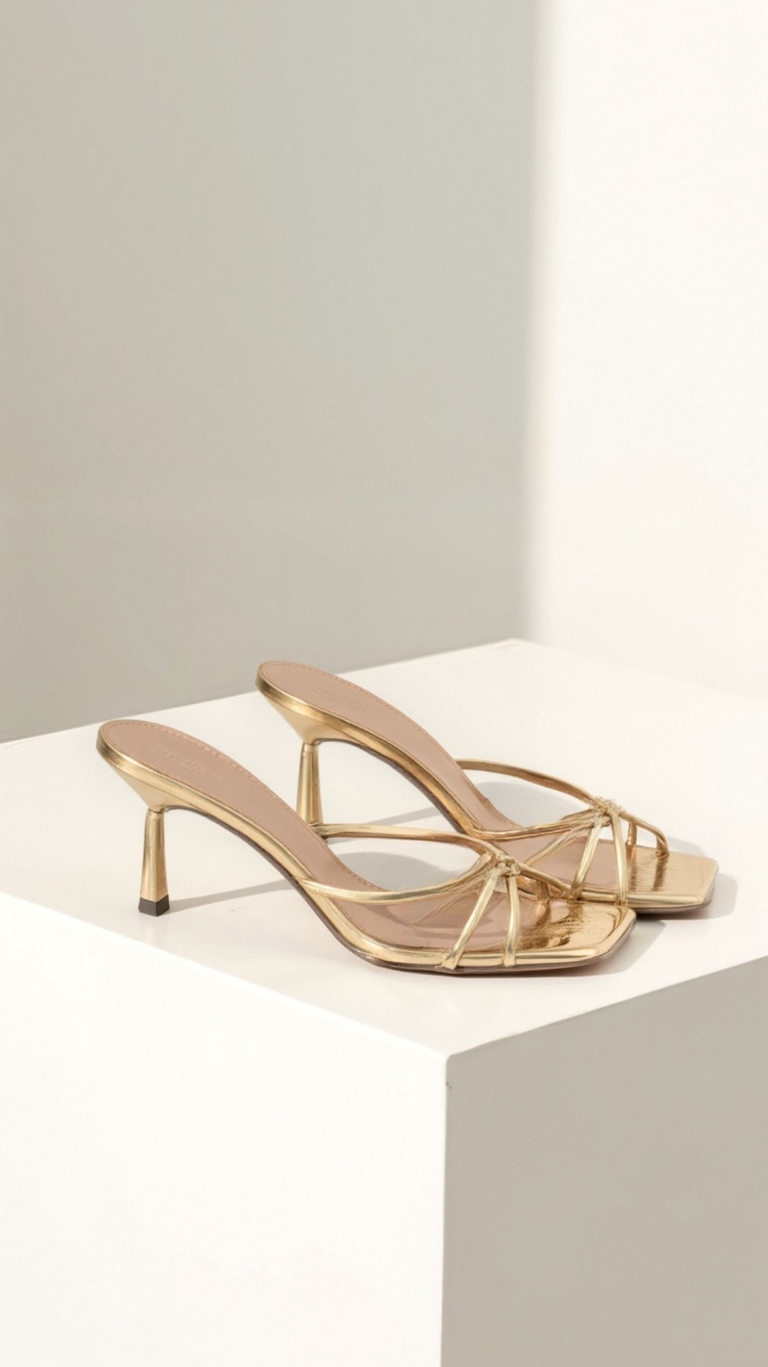 Christina Tied-Design Elegant Mules