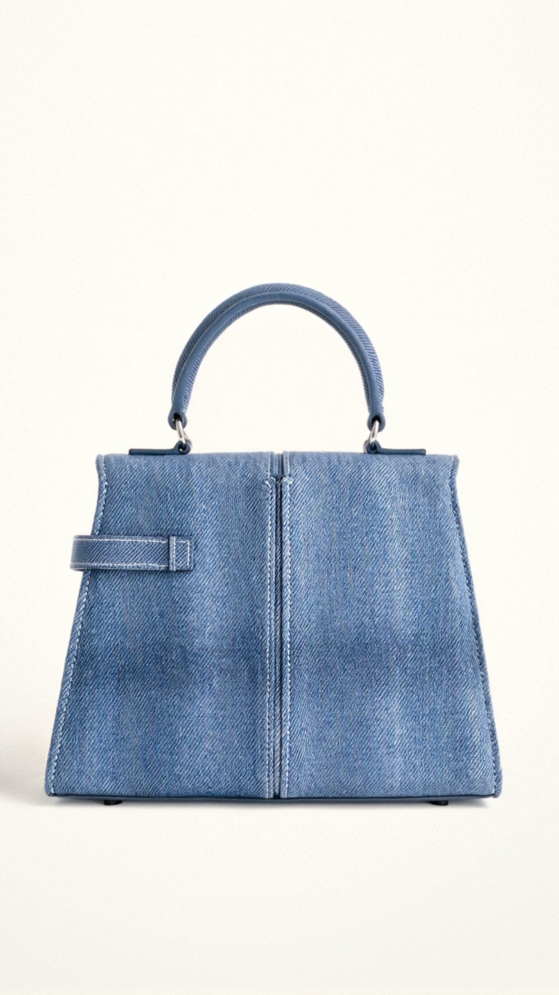 Claudia Handbag with Elegant Ribbed Handle