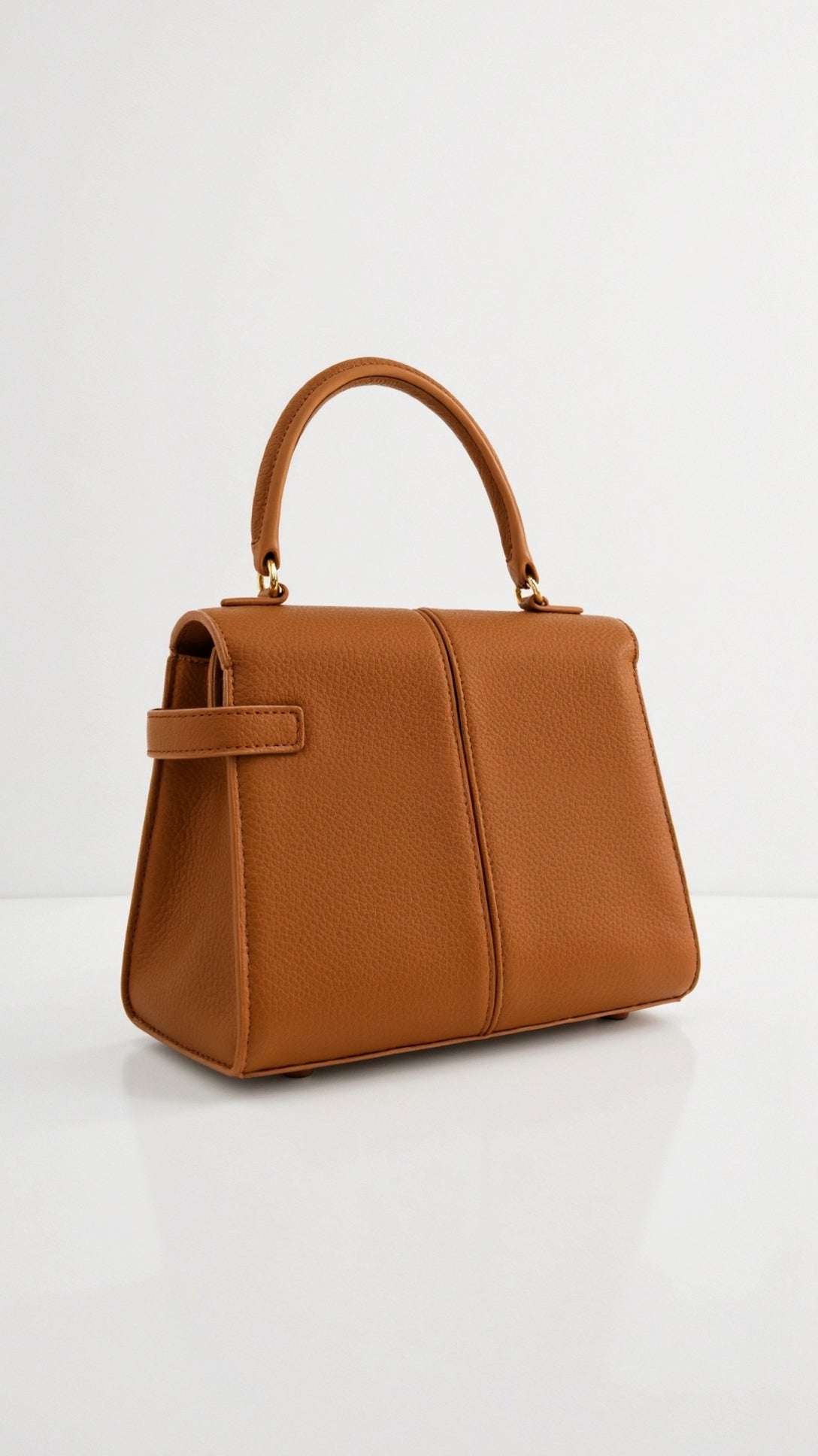 Claudia Handbag with Elegant Ribbed Handle