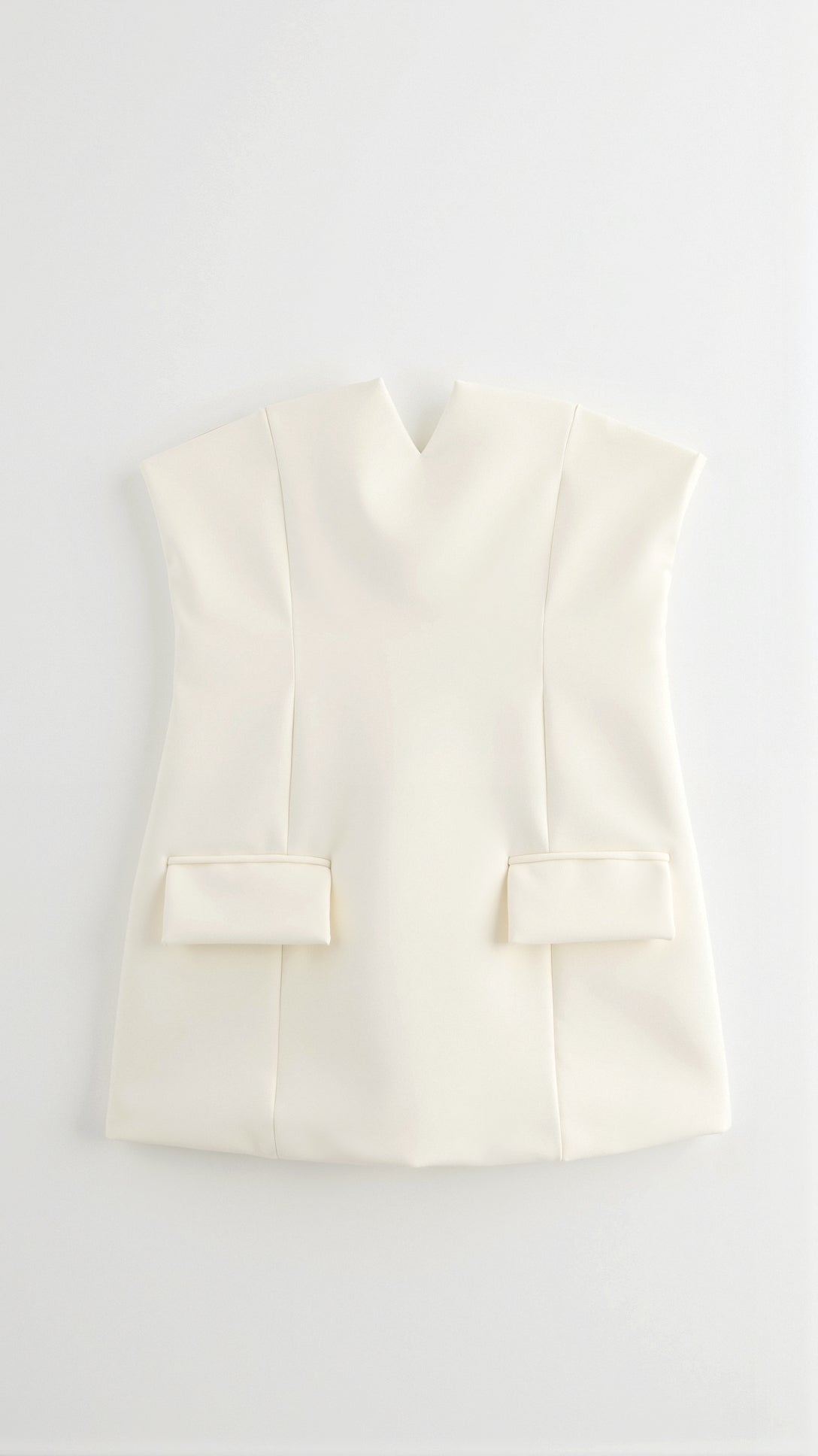 Eden Sleeveless Turtleneck Top - Stylish Design and Comfortable Fit at the Same Time