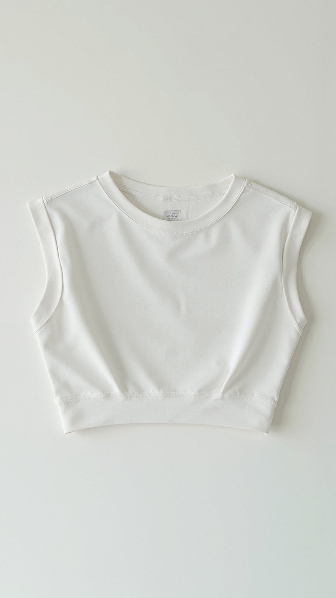 Faye Basic Crop Top - Stylish and Comfortable Summer Wear