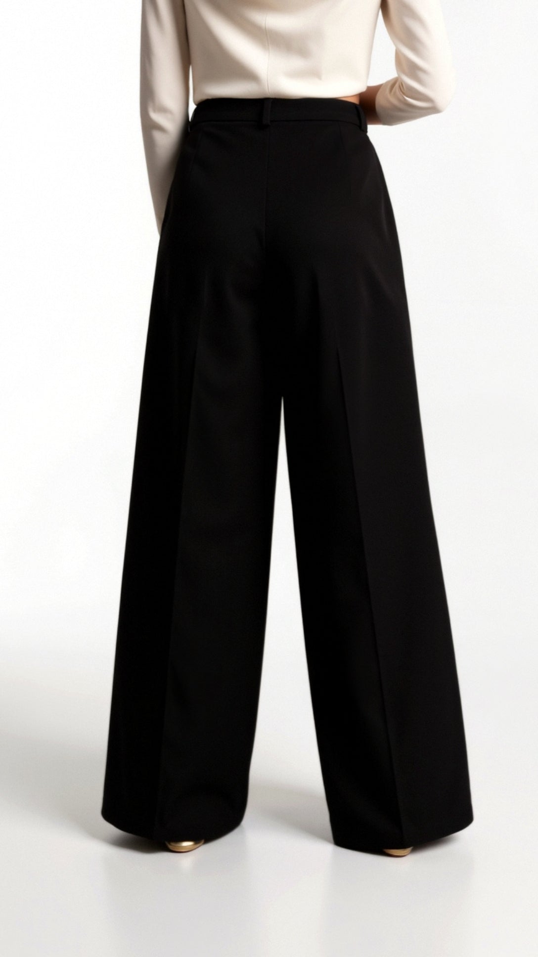 Hazel flared pants for a stylish and comfortable look