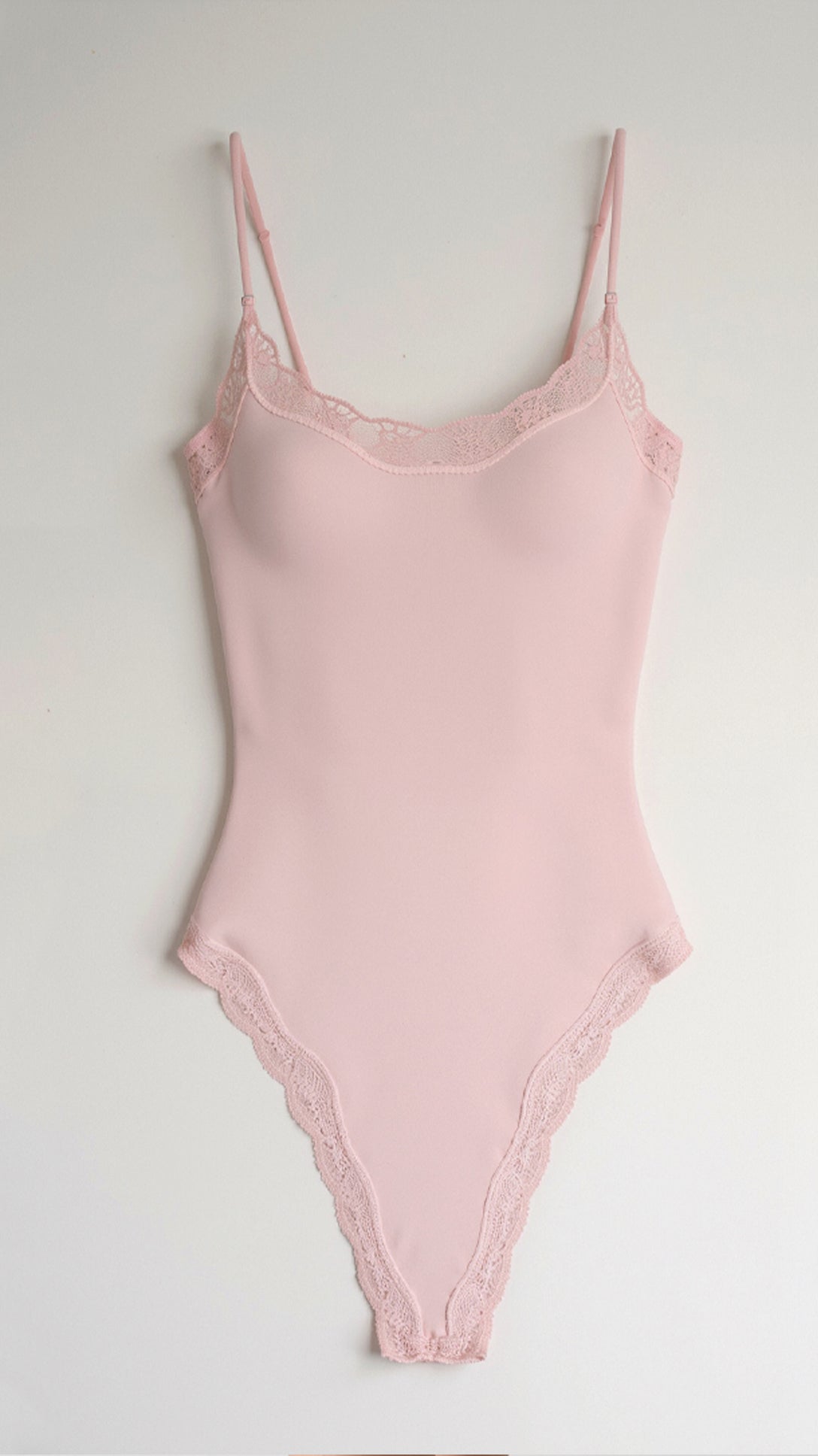 Seamless lace body and thong for a sexy and comfortable style