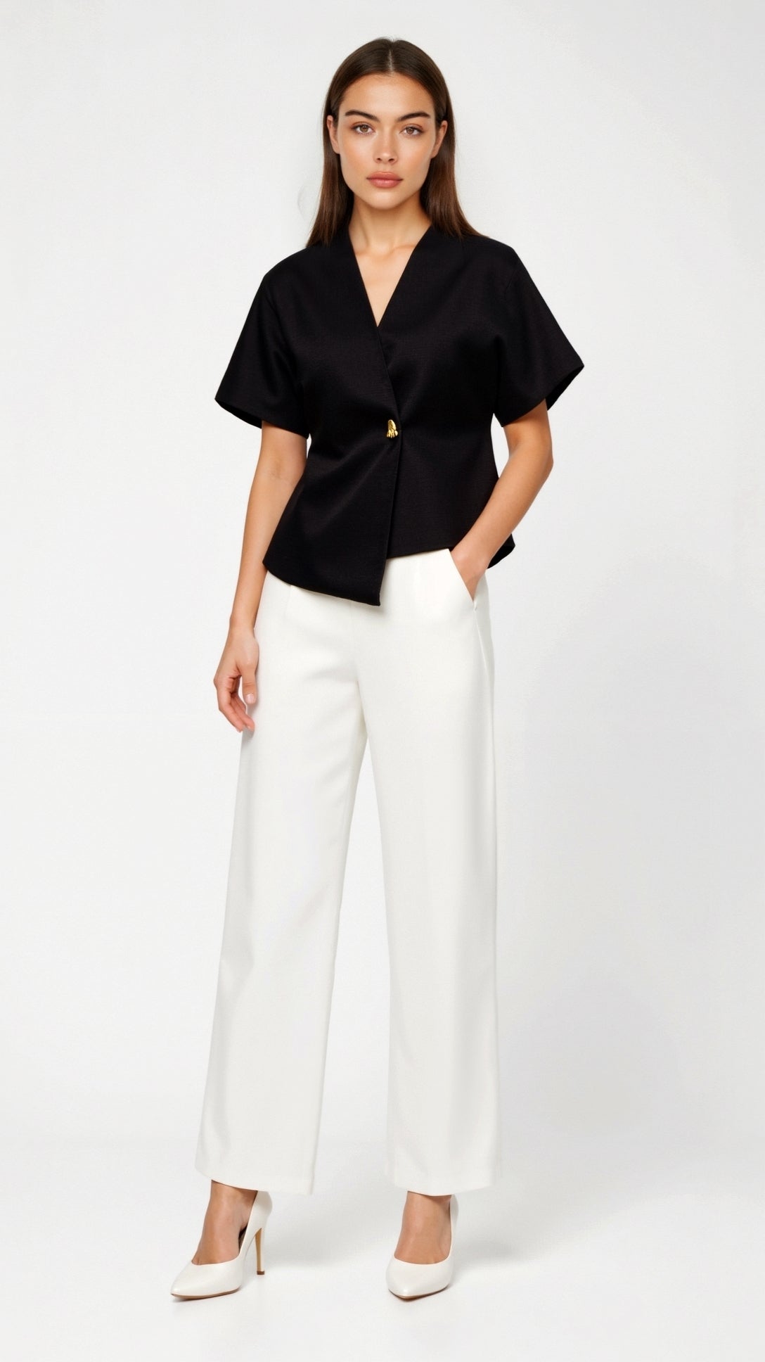 Elegant V-neck Blouse Amy for a Sophisticated Look