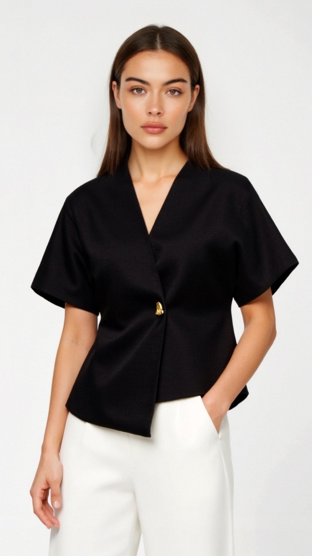 Elegant V-neck Blouse Amy for a Sophisticated Look