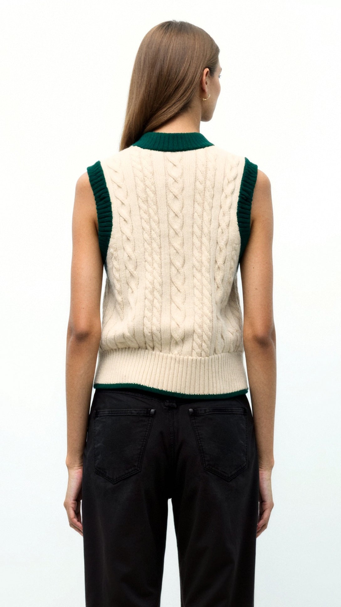 Clara Knit Sweater Vest Elegant and Comfortable