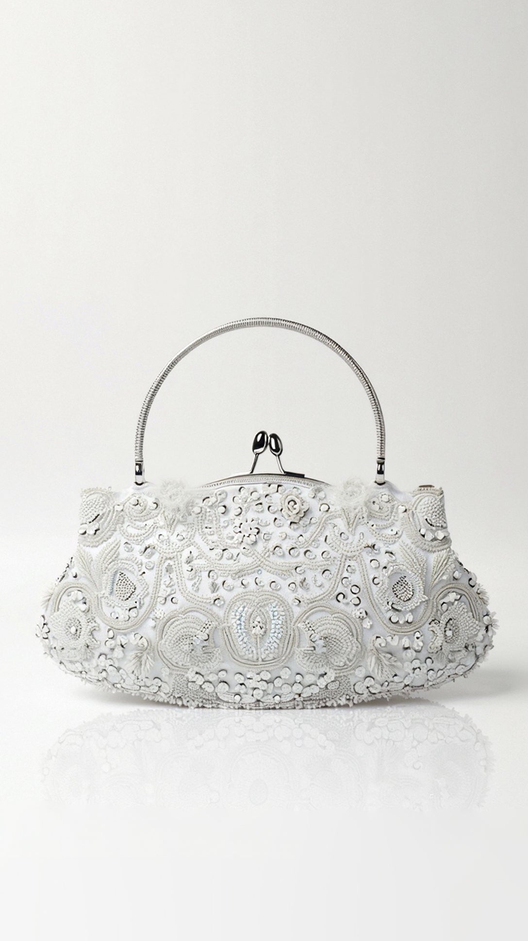 Elegant Eliana clutch bag for special occasions