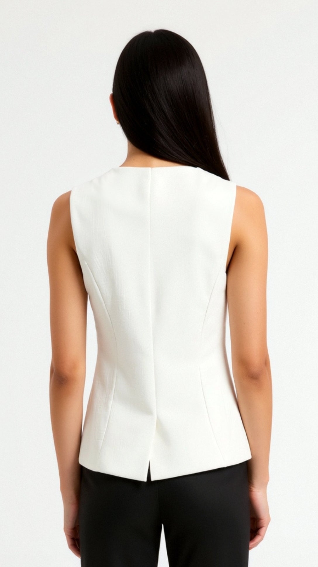 Elegant Ellie Buttoned Tank Top for a Chic Look