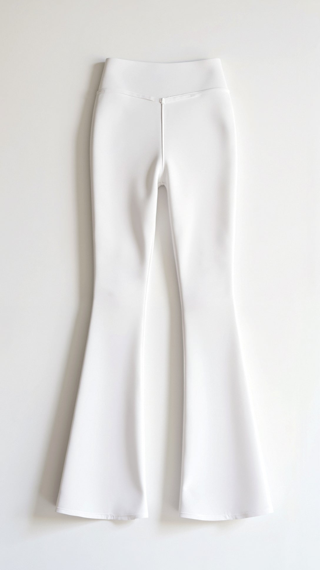 Fashionable flared design leggings for a trendy look