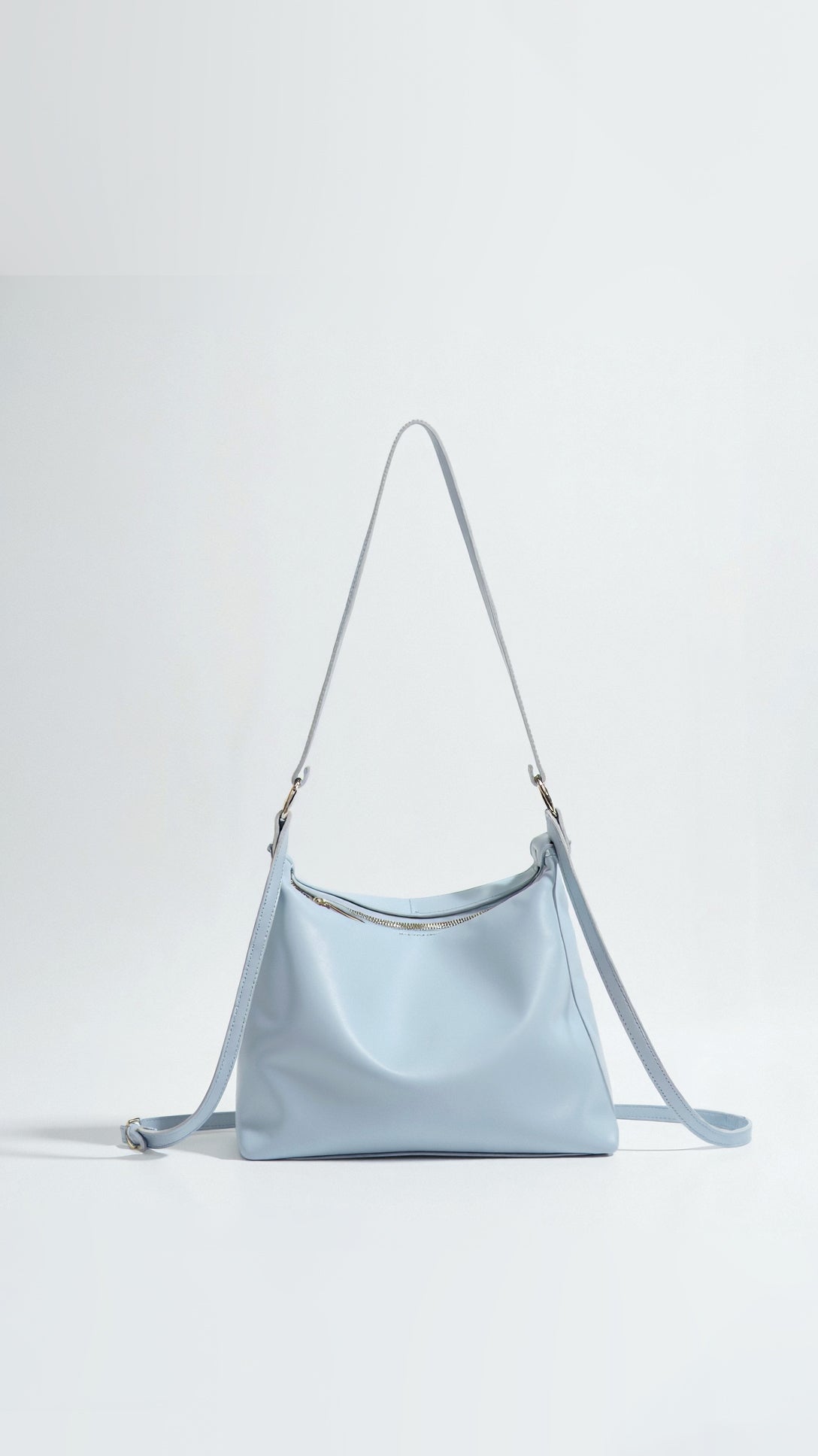 Kalista Crossbody Handbag – Elegance and Practicality at Your Fingertips