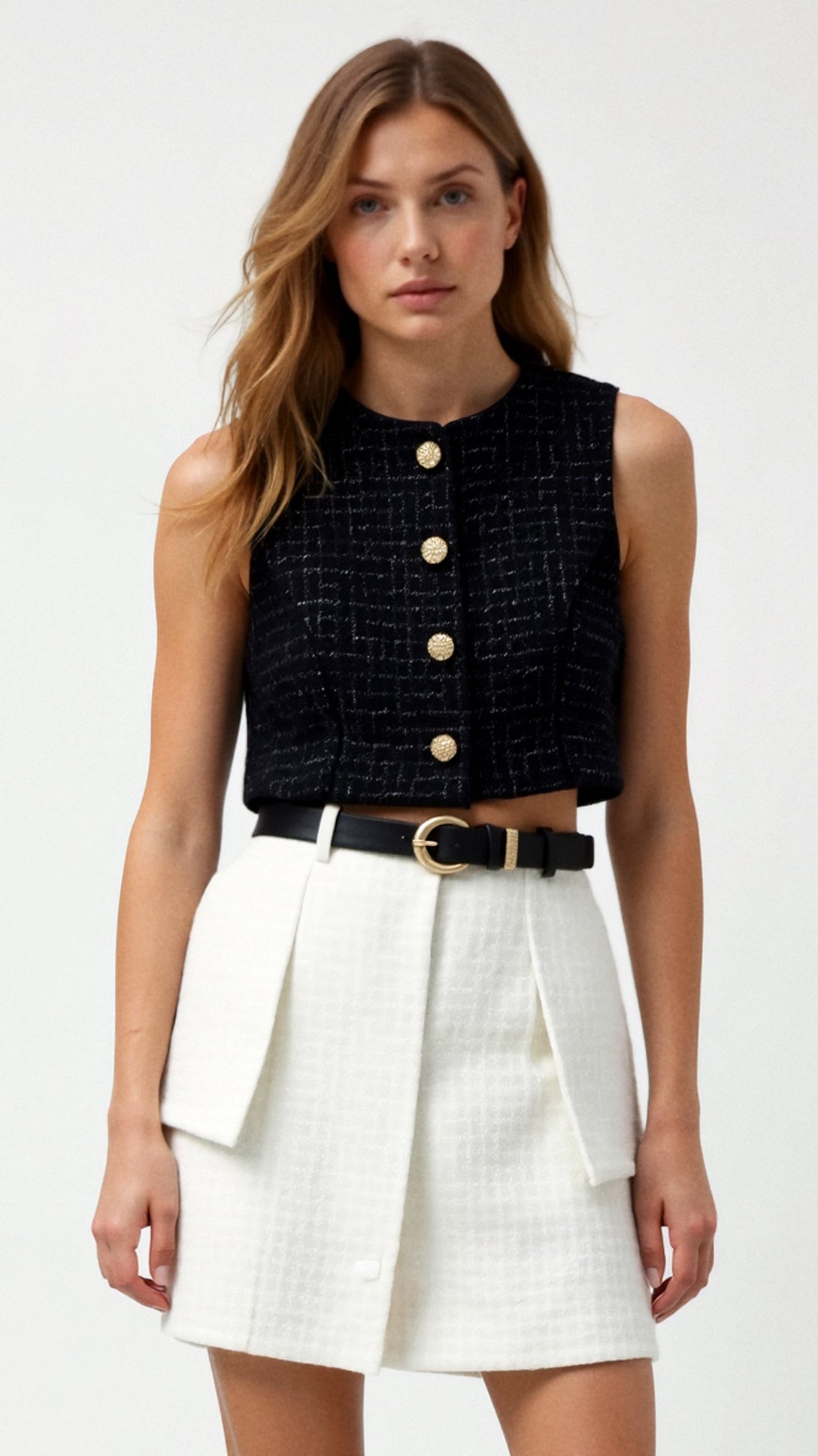 Kyrenia Short Vest for an Elegant and Modern Look