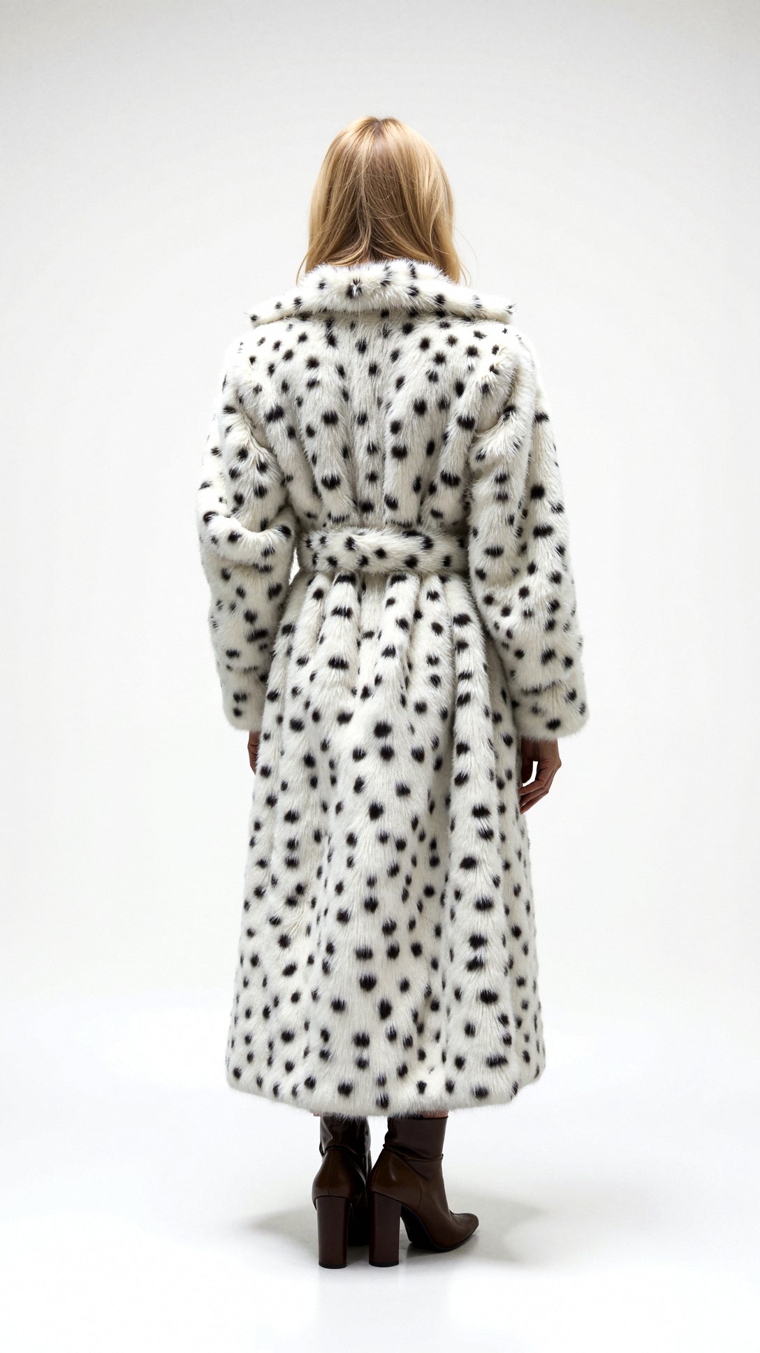 Morgana Long Faux Fur Coat - Elegant and Cozy Outerwear for Every Season