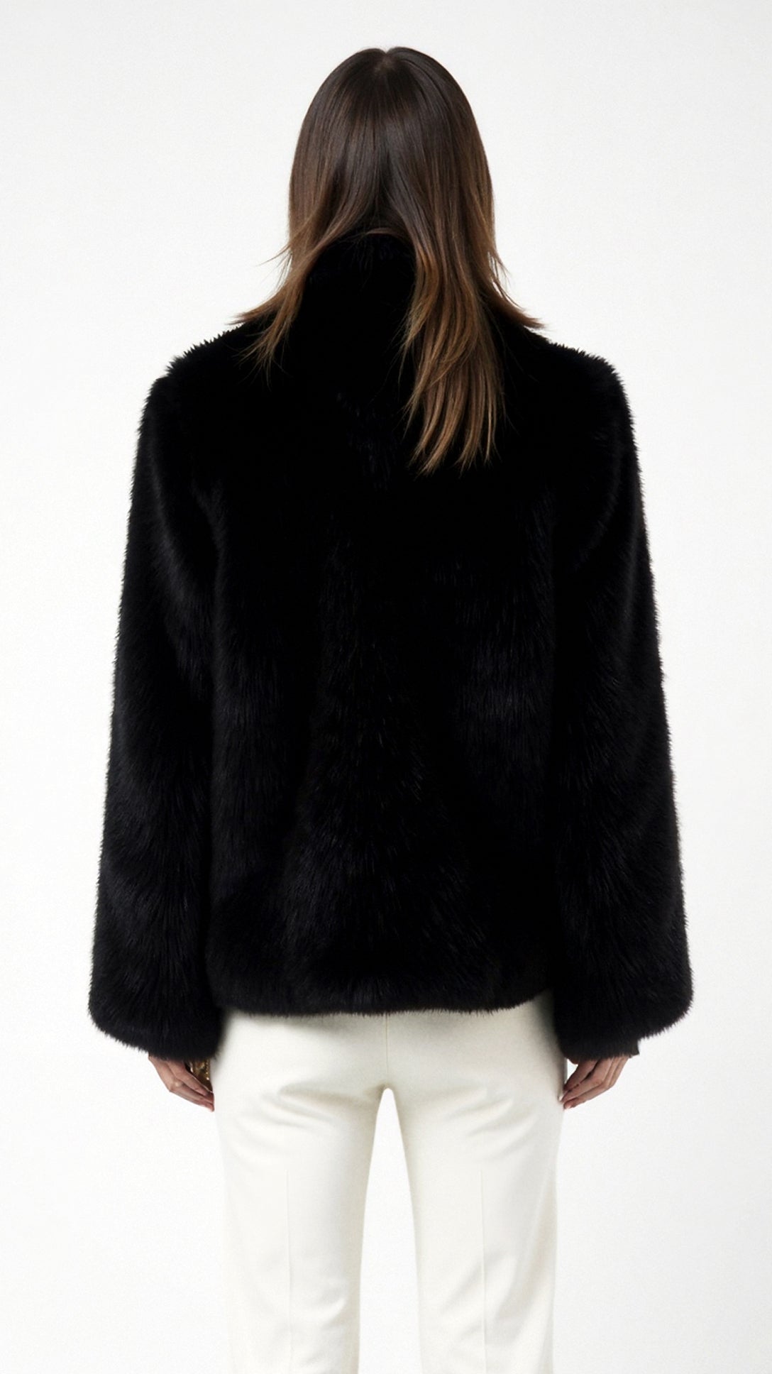 Leather jacket with soft and elegant fur lining