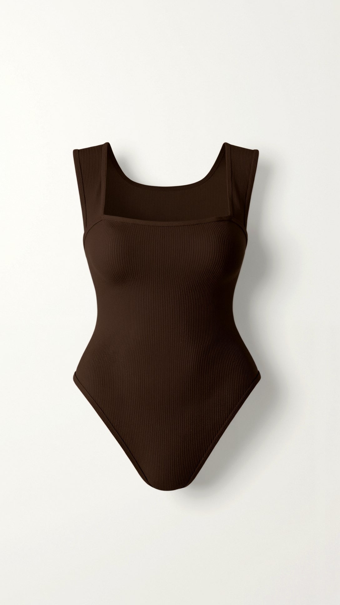 Square V-shaped striped body for a trendy look