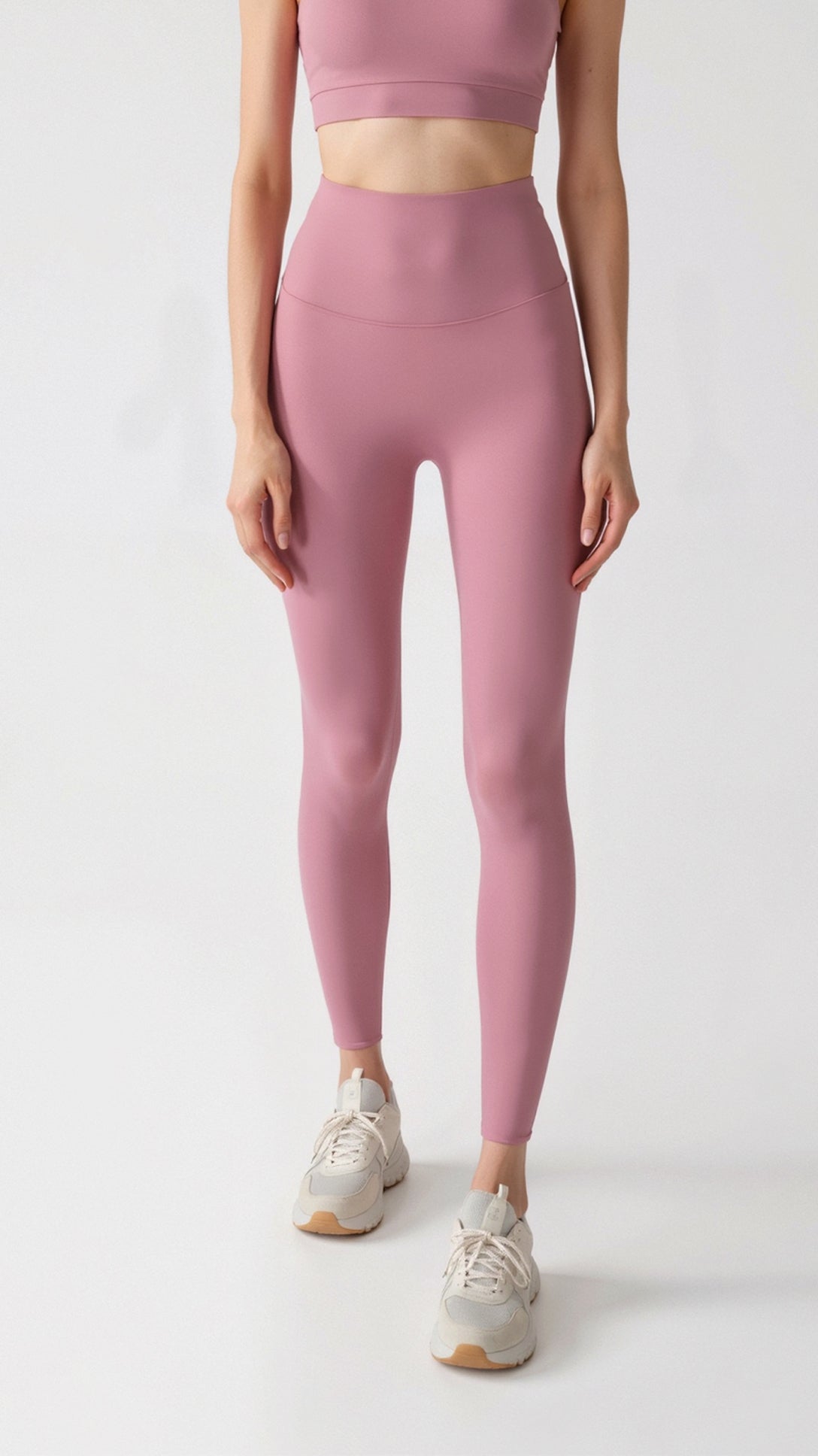 Seamless Shaping Leggings for a Perfect Silhouette