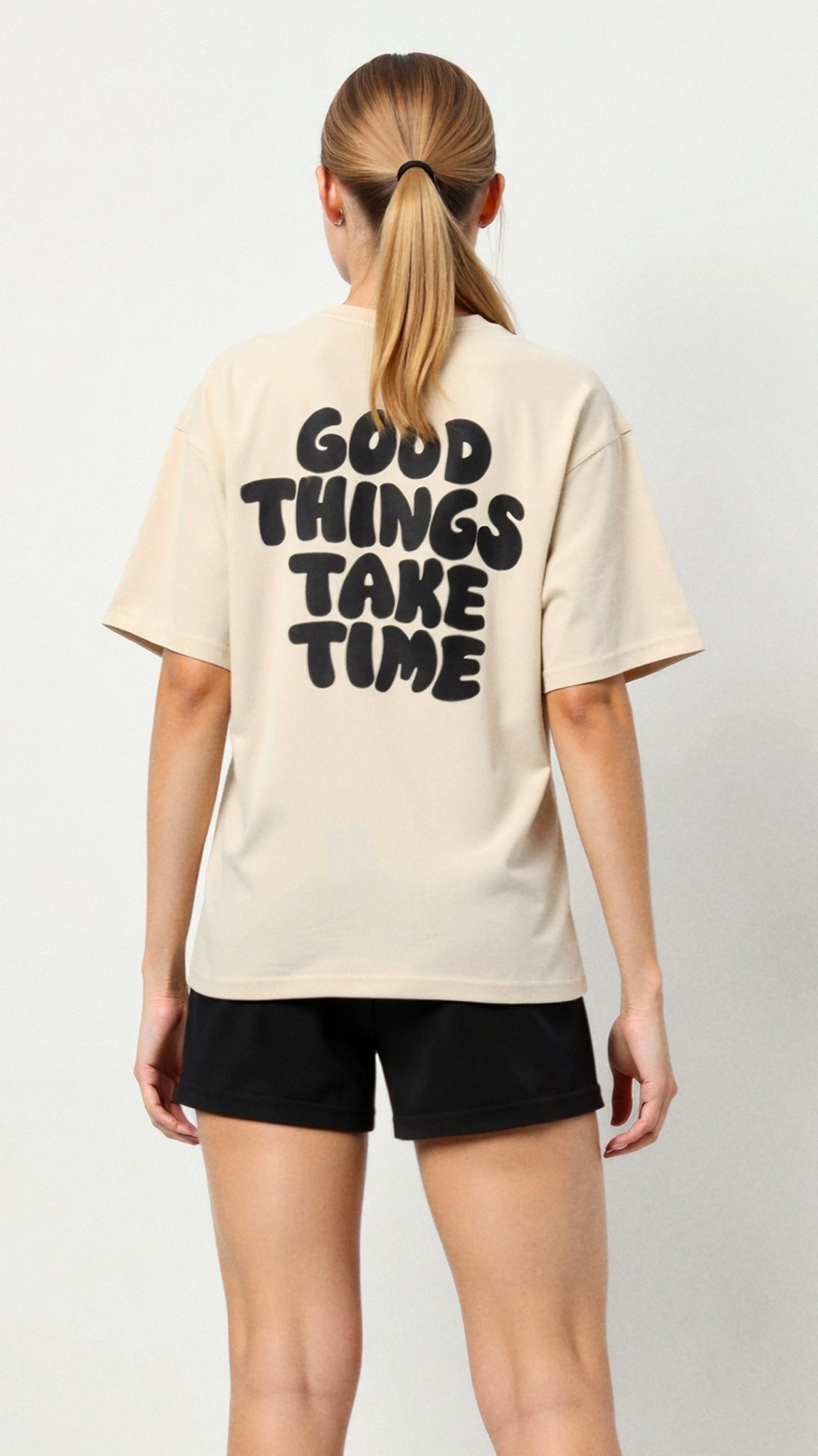 Vespera Oversized T-Shirt - Comfortable and Trendy Design for Any Occasion